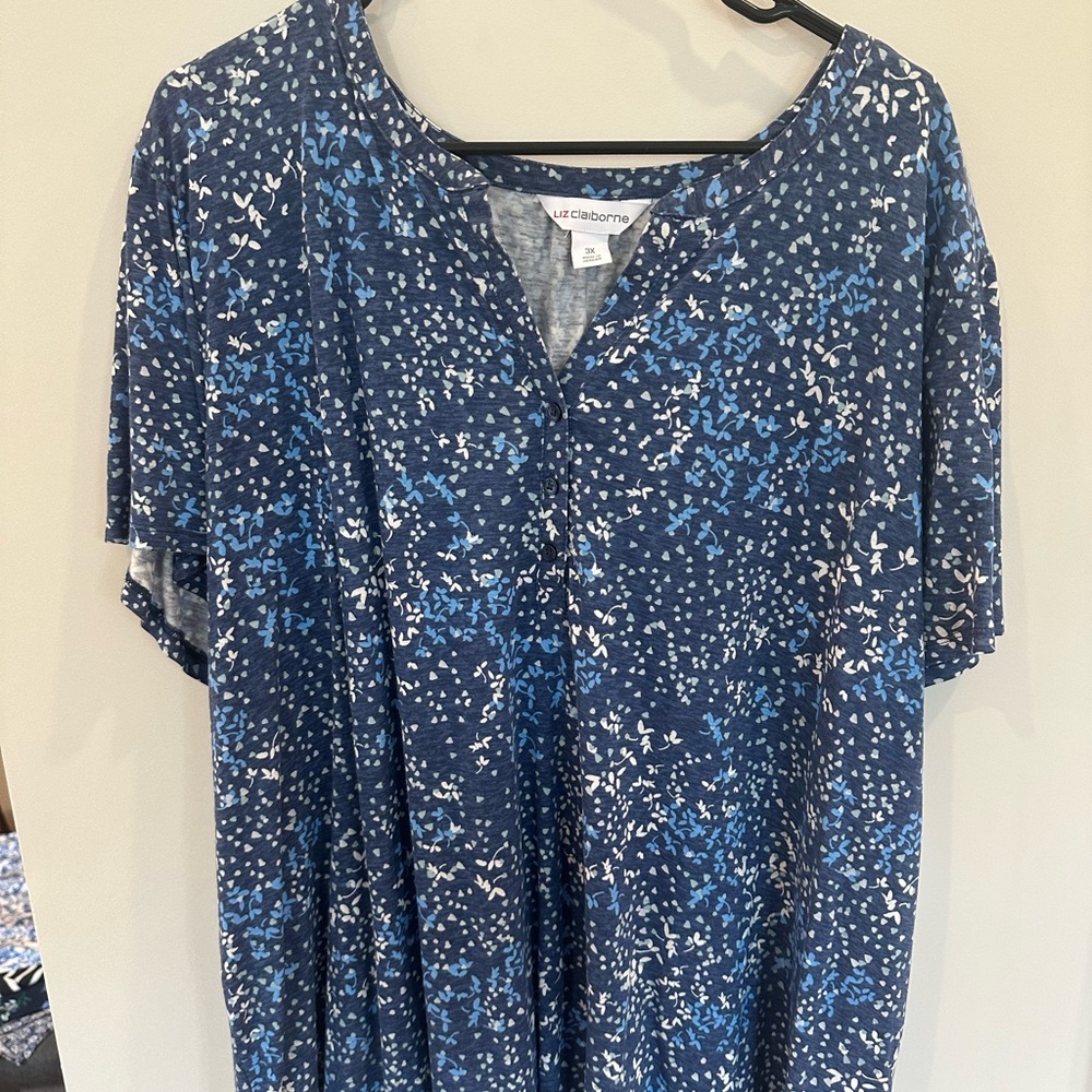 Liz Claiborne Blue and White Floral Blouse